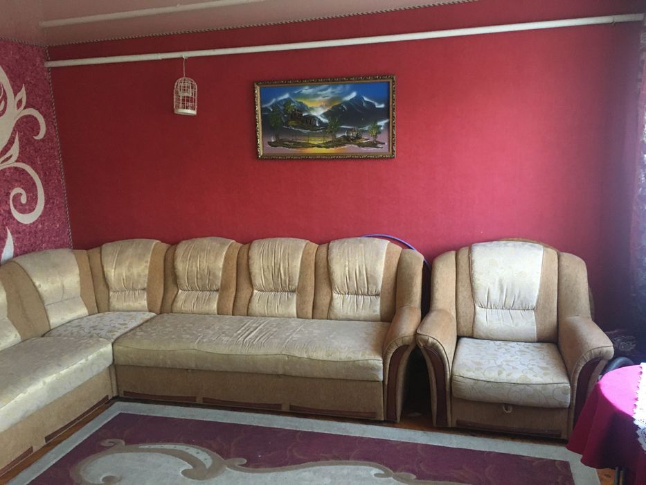 Диван кутовий та крісло