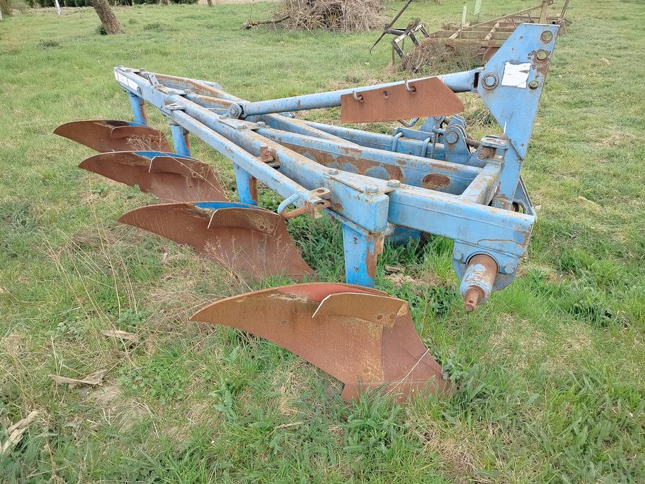 Pług Kołaszewski U-151/7 4 skibowy