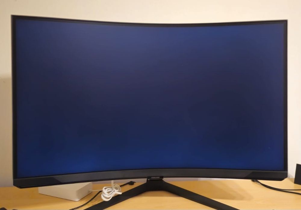 Samsung neo g8 240hz 1ms 32'