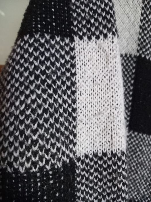 Kardigan Sinsay z kieszeniami