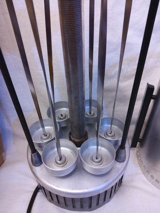 Электрическая шашлычница