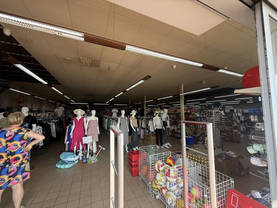 Lokal handlowy 1200 m² przy Lidlu – wynajem