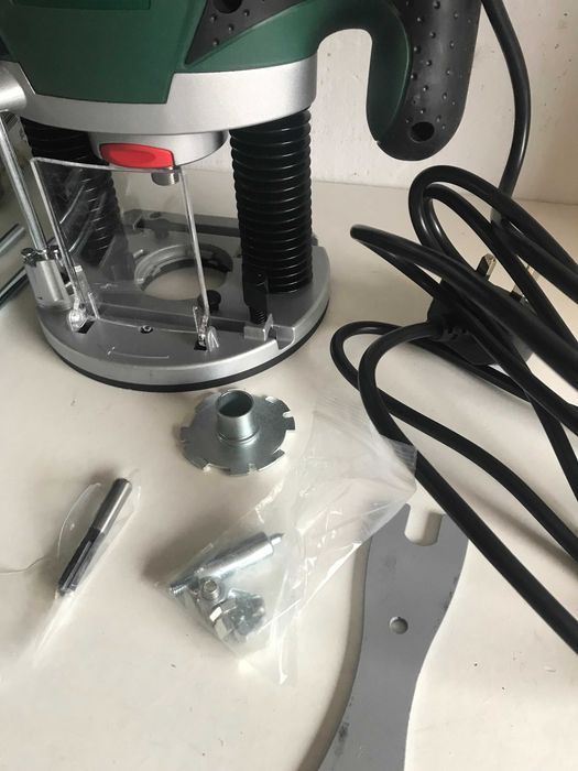 Фрезер Bosch POF 1200 AE, 1200 Вт.,цанга 8 мм., з Англії