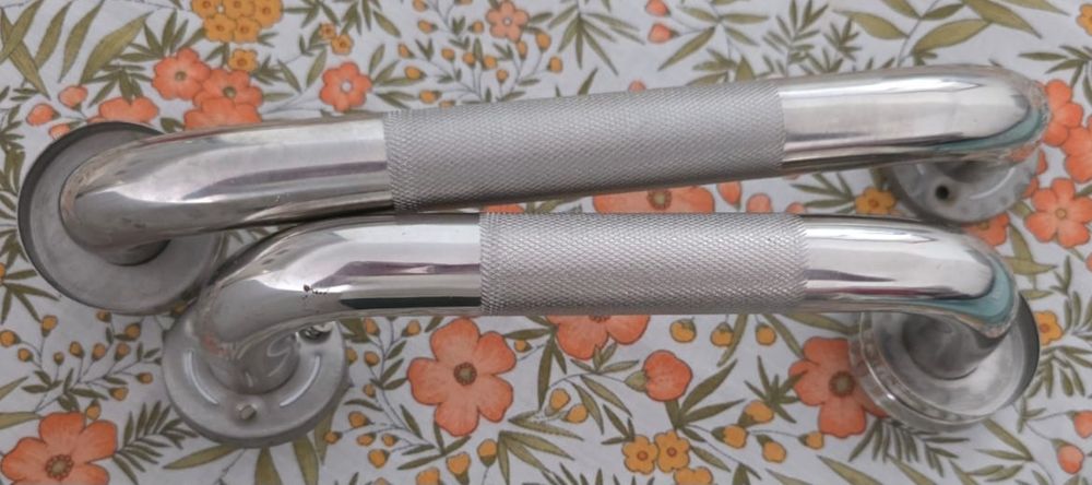 Conjunto de barras de apoio para wc