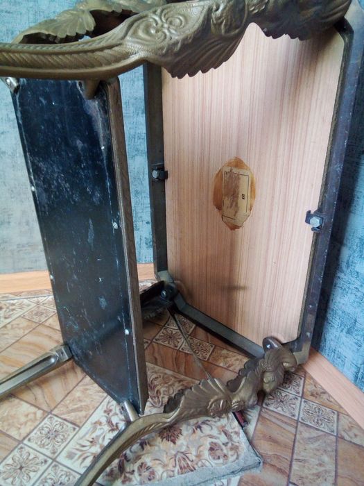 Антикварний столик Німфи,лиття.ссср.