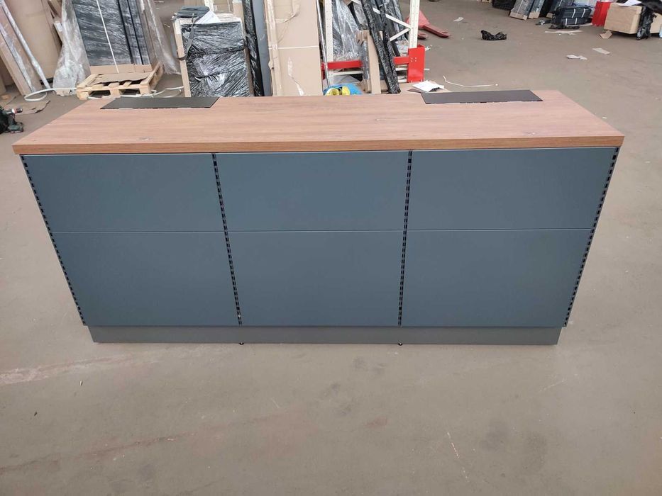 Торгові стелажі для магазинів. Торгове обладнання. Касові прилавки