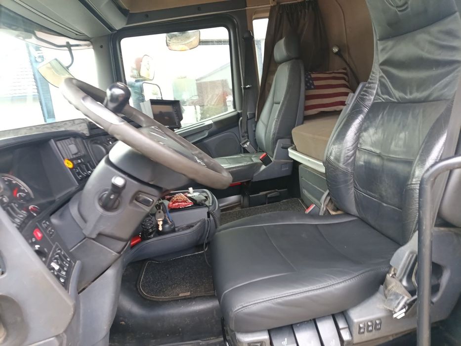 Scania R 560 6x4  Scania R560 hakowiec 6x4