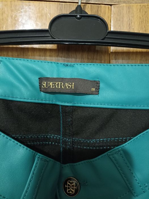 Штани на гудзику