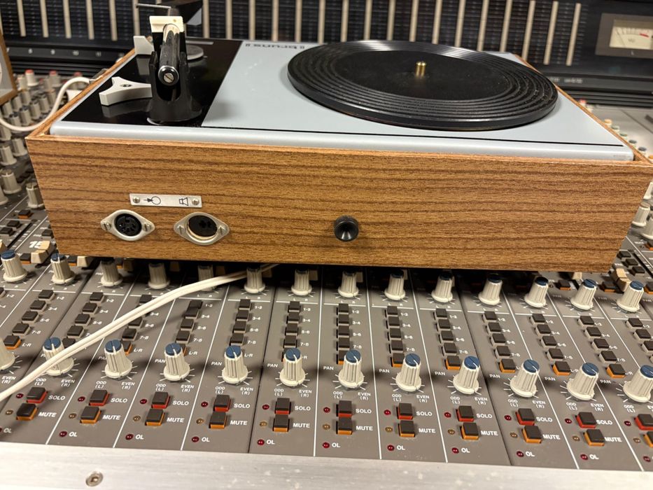 Gramofon Bruns Solid 623