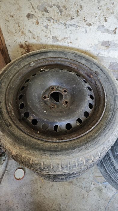 Felgi Stalowe Ford 5x108 z oponami Michelin 205/55/16 (opony gratis)