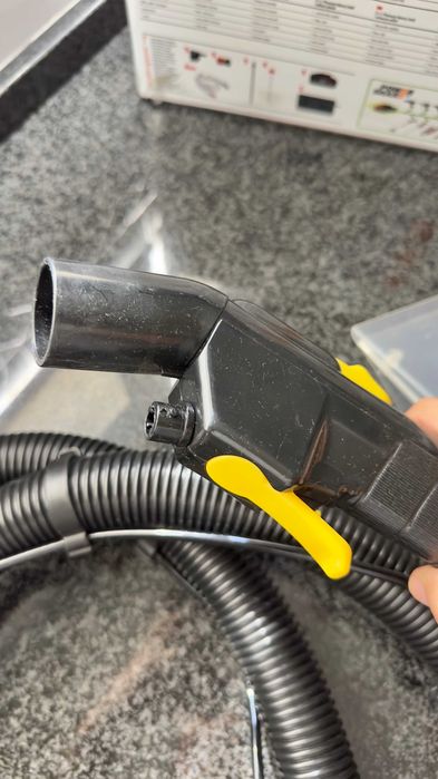 Máquina de Extração e Lavagem de Estofos Rotador (Bendel 601.800) 1100W