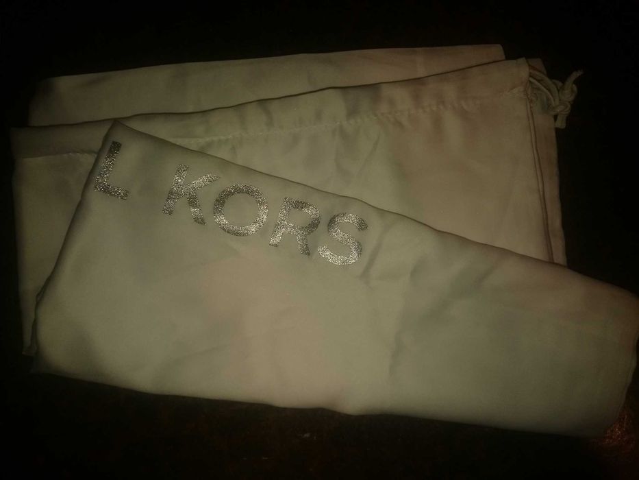 Большой мешок для хранения вещей Michael Kors.