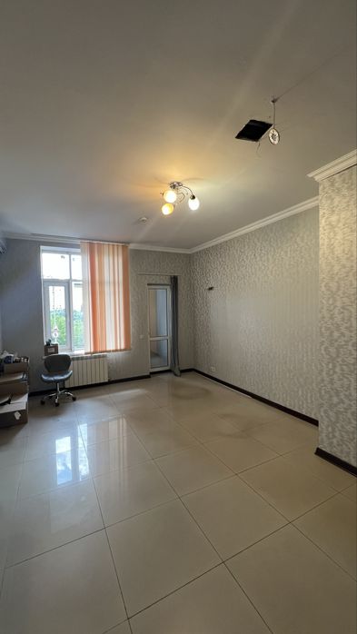 Продаж приміщення на Лобановського.Севастопольська площа.