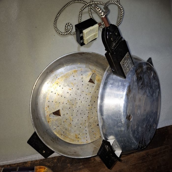 Електросковорода Чудесница-М 3,5 л