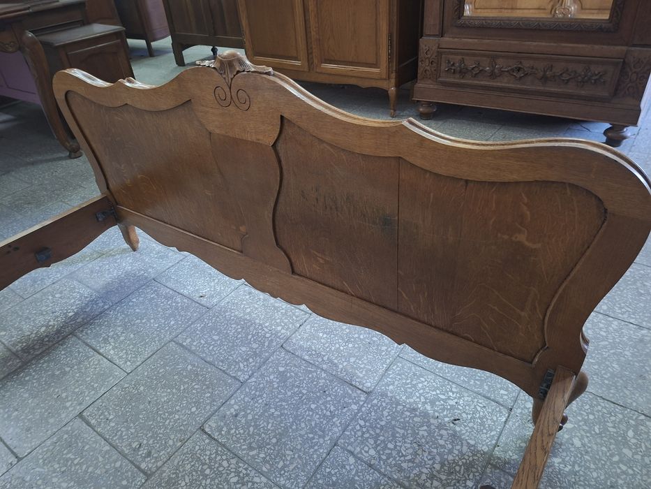 Piękne dębowe francuskie łóżko ludwikowskie