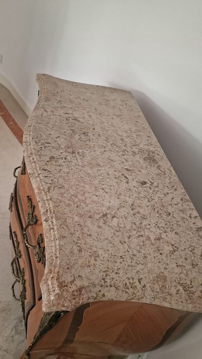 Comoda Louis XV em muito bom estado