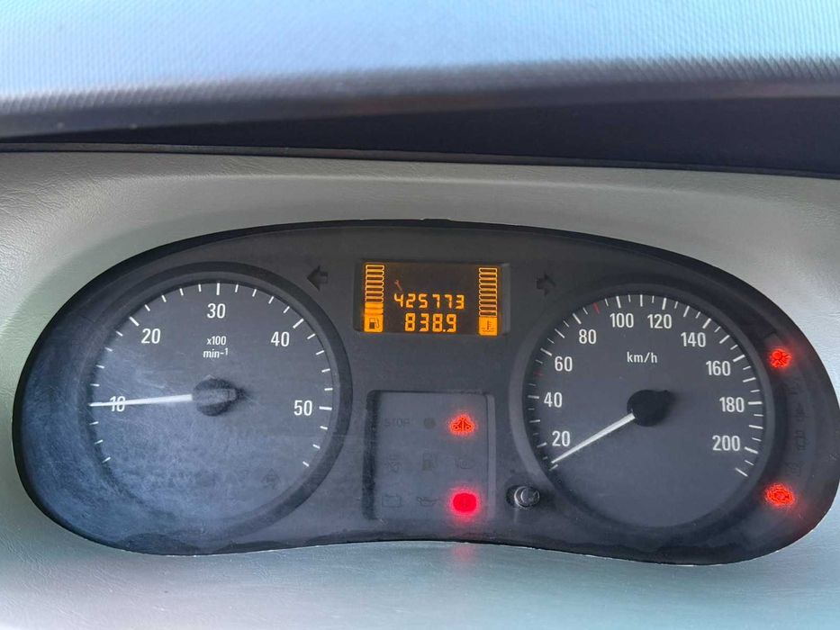 Вантажний бус Opel Vivaro 2009 Довга база