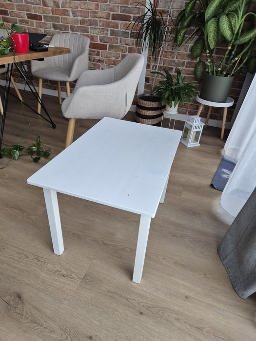 Stolik biały dla dzieci IKEA SUNDVIK 76x50cm + krzesełko