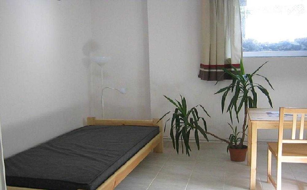 Wynajmę pokoje 1-osobowe ,męskie, duże 22 m2.ul.Brodowicza ok.Ronda Mogilskiego