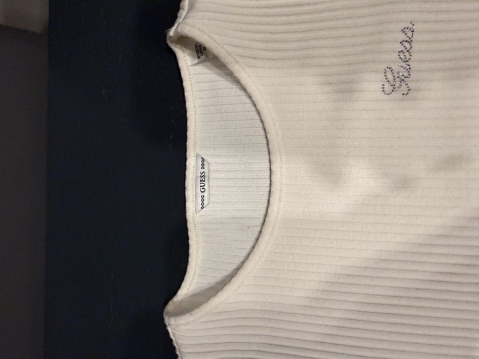 Śmietankowa sukienka Guess 10 lat