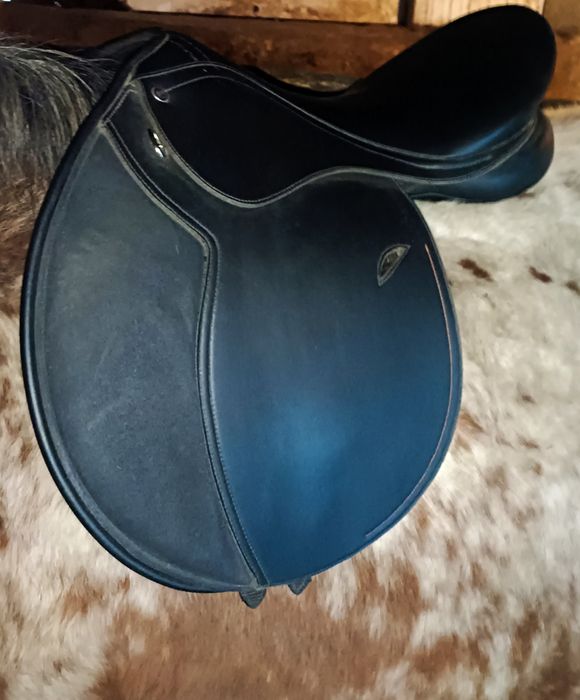Siodło wszechstronne praktycznie nowe