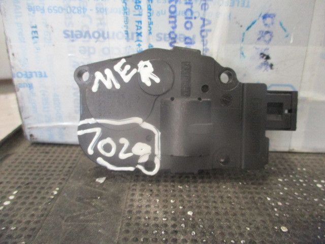 Motor da comporta da sofagem MERCEDES-BENZ Classe M (W164)