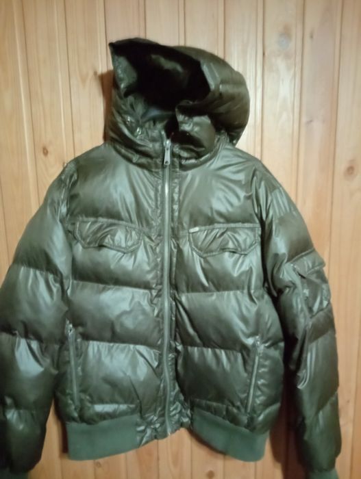 Продам зимову куртку(