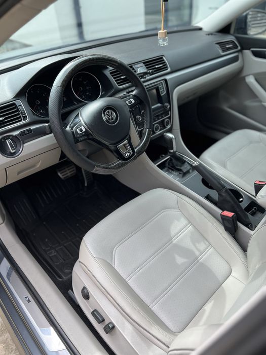 Volkswagen Passat B7 (NMS) R-line 1.8 2016р.