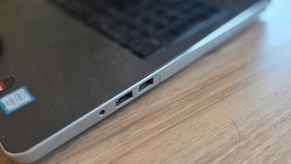 Laptop dell inspiron 5559