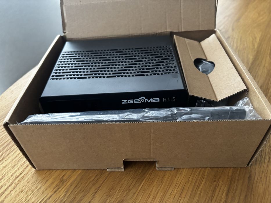 Dekoder One tuner Enigma 2 Linux Smart box