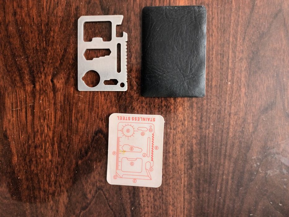 Karta przetrwania przeżycia survival noż klucze miarka otwieracz piła