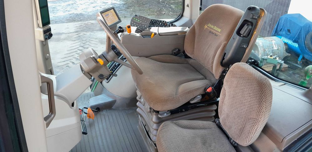 John deere 8285r nie 8320r