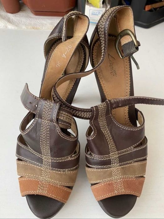 Босоніжки літні 36 розмір. У відмінному стані (майже нові).