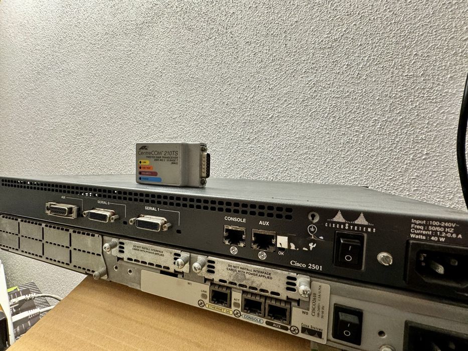 Routers Cisco 2600 e 2500