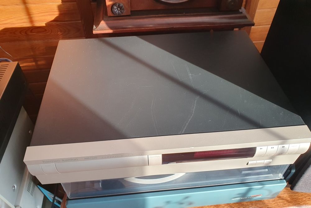 Harman Kardon HD 7325.