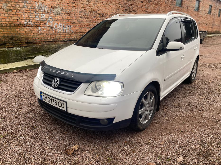 Продам фольцваген тауран 2.0 дизель автомат