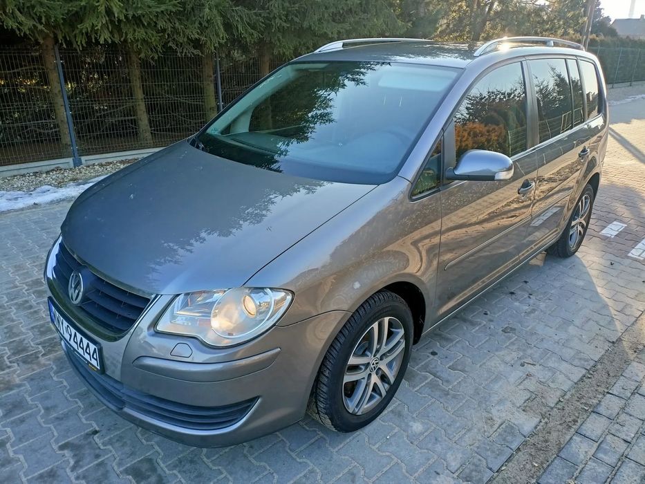 Volkswagen Touran Salon Pl // Podgrzewane Fotele // 6-Biegów //Tempomat