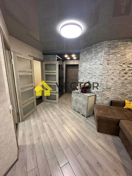 Сучасна 1к 43 м² з ремонтом, теплою підлогою та технікою