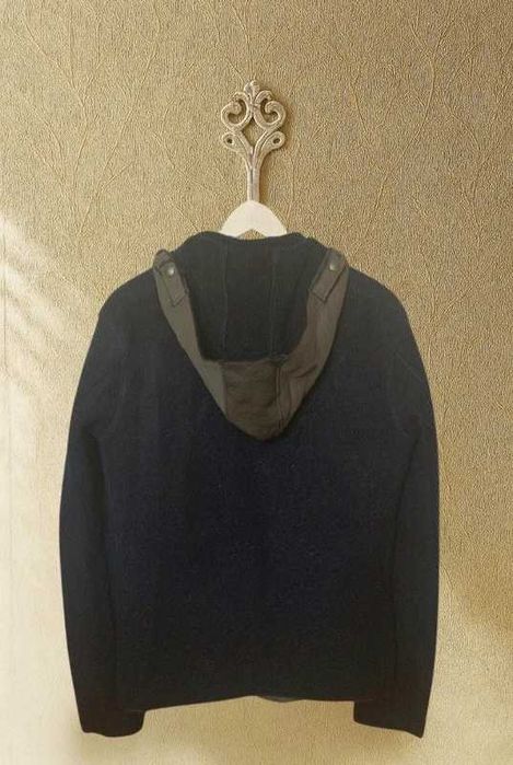 Casaco masculino Armani Jeans em azul e verde militar – Tamanho L