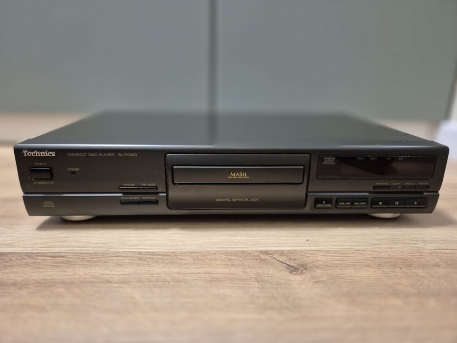 Odtwarzacz CD Technics SL-PG390