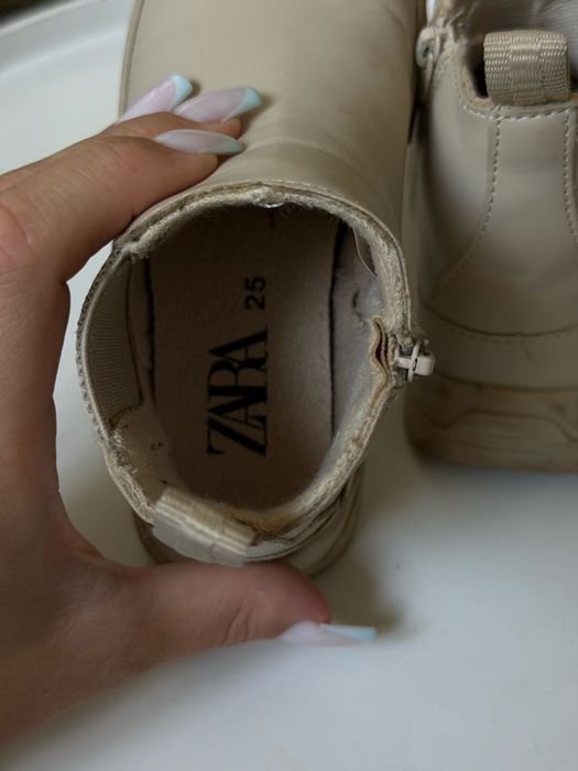 Чобітки  zara 25