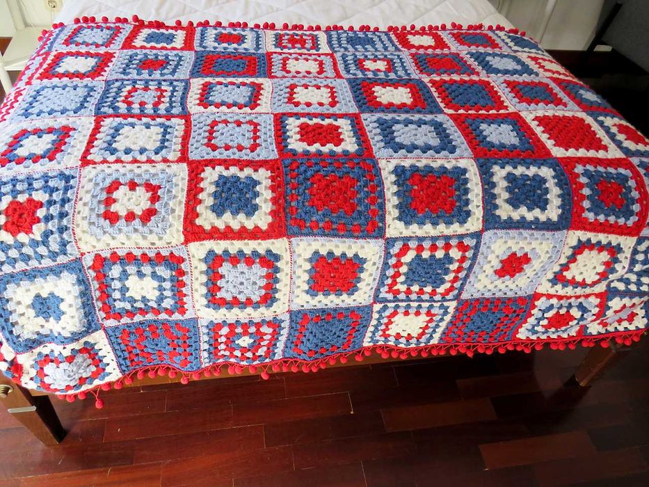 Manta colorida feita à mão