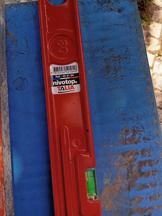 Níveis antichoque Stanley 1m e nivotop 80cm