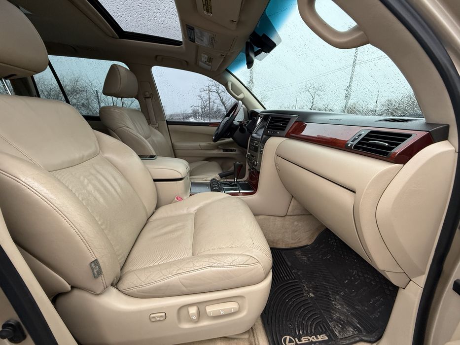 Lexus LX 570, повністью обслугований, в рідній фарбі