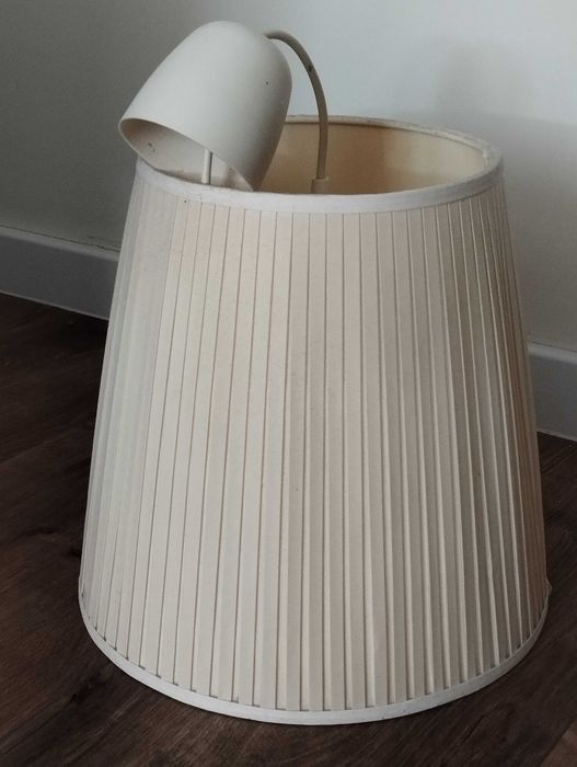 Komplet oświetleniowy do sypialni z e sklepu Ikea