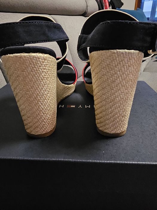 Buty na koturnie Tommy Hilfiger