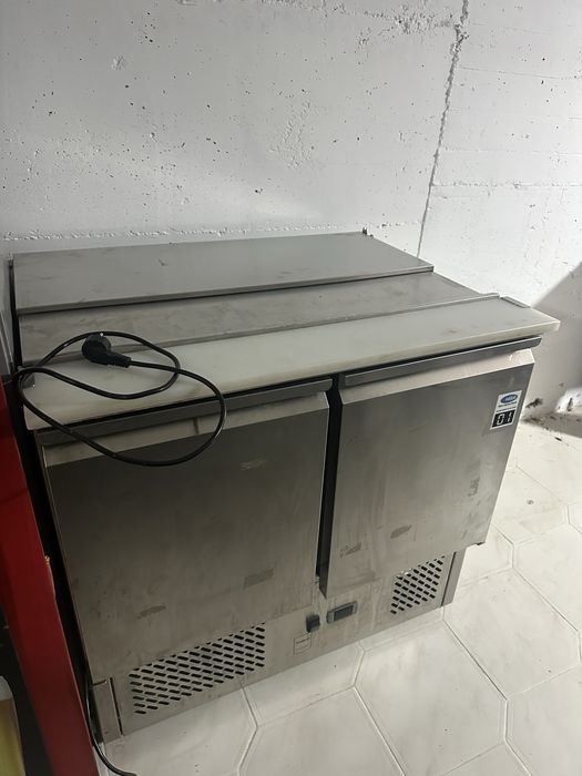 Saladette com tampa em inox