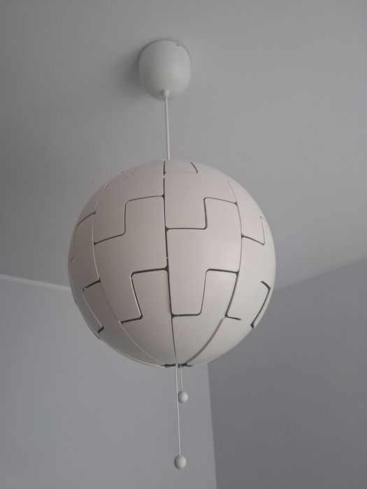 Lampa wisząca w kształcie kuli
