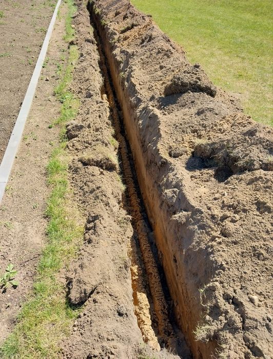 Usługi minikoparką 2T i koparką kołową 16T
