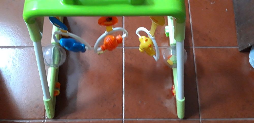 Brinquedo Ginásio Chicco para bébé